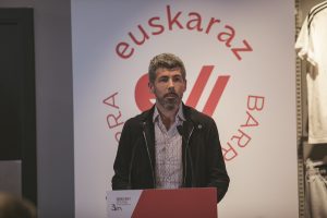 Euskaraz barra-barra aurkezpena